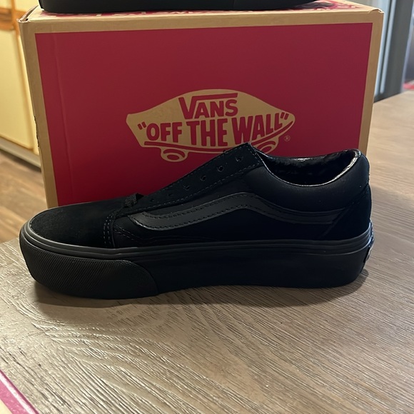 NWT Vans Old Skool Triple Black Platform Sneakers - Women's Shoes - VN0A3B3UBKA - Picture 6 of 8